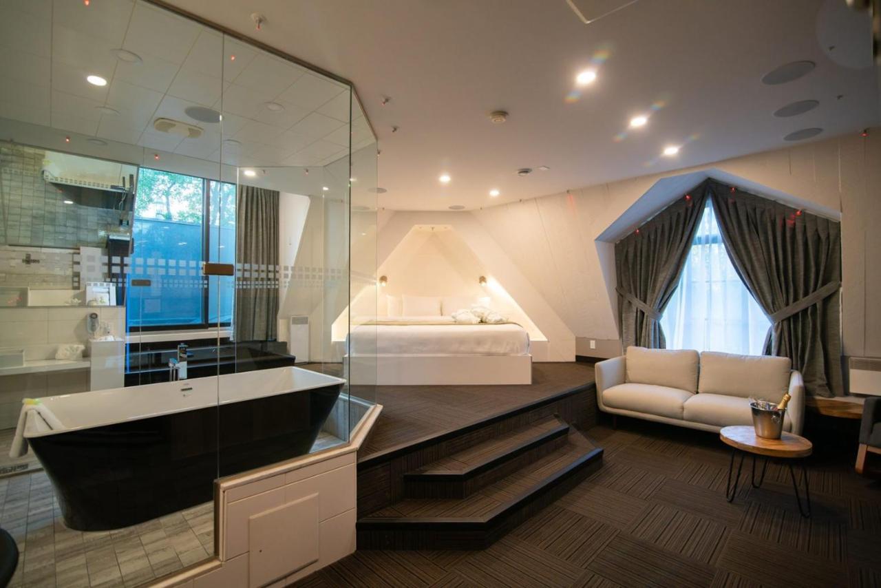 Hotel Le Rivage Rosemère エクステリア 写真